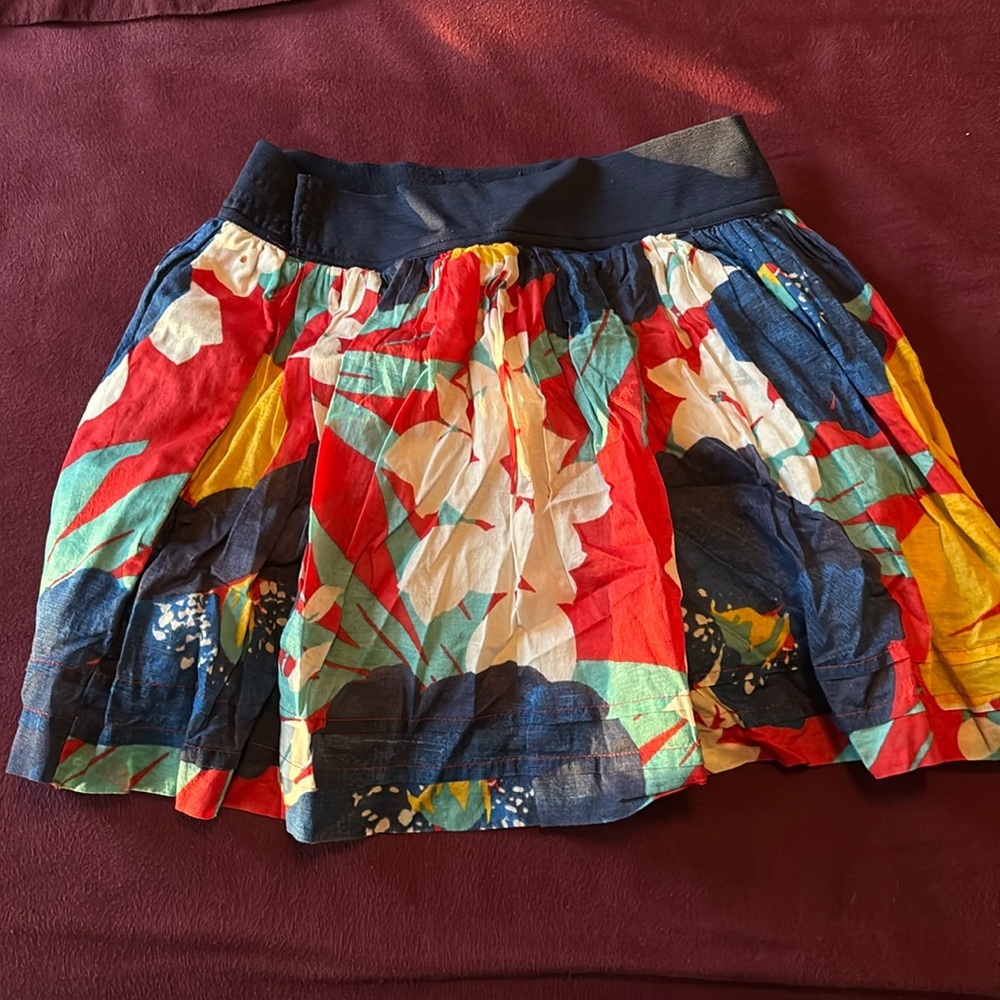Floral Hollister skirt. Size medium.